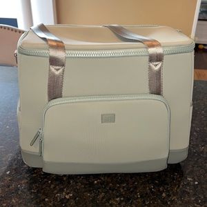 Freshly picked Aspen Seoul weekender - used once